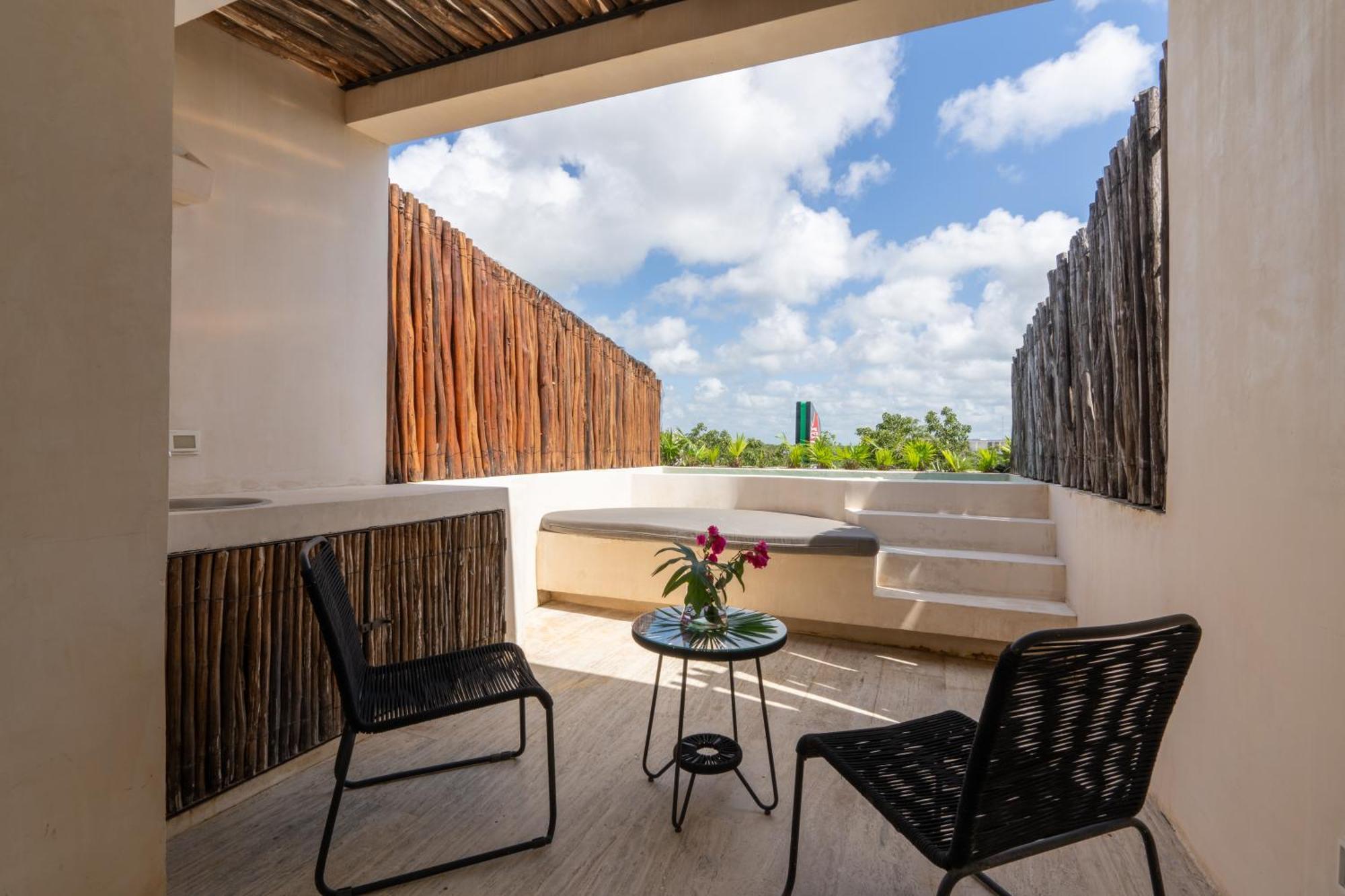 Apartment Sapphire - 2 Floors With Private Roof And Pool & Club Access